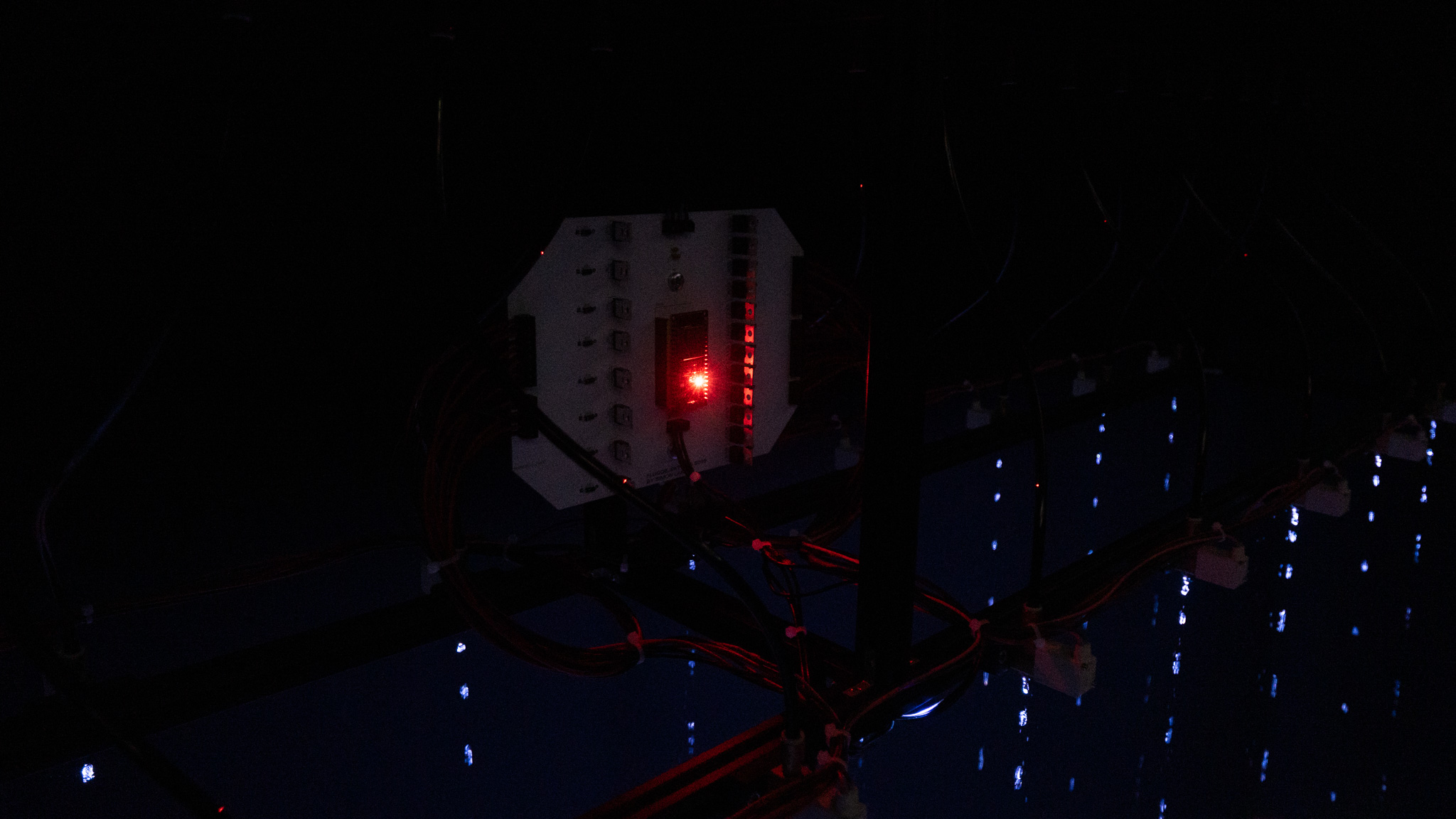 Art project Flugobjekt in a void by simon lang